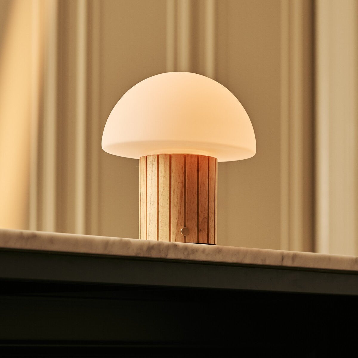 siebe lichtbruine oplaadbare tafellamp, tavellio amsterdam Tavellio - Amsterdam