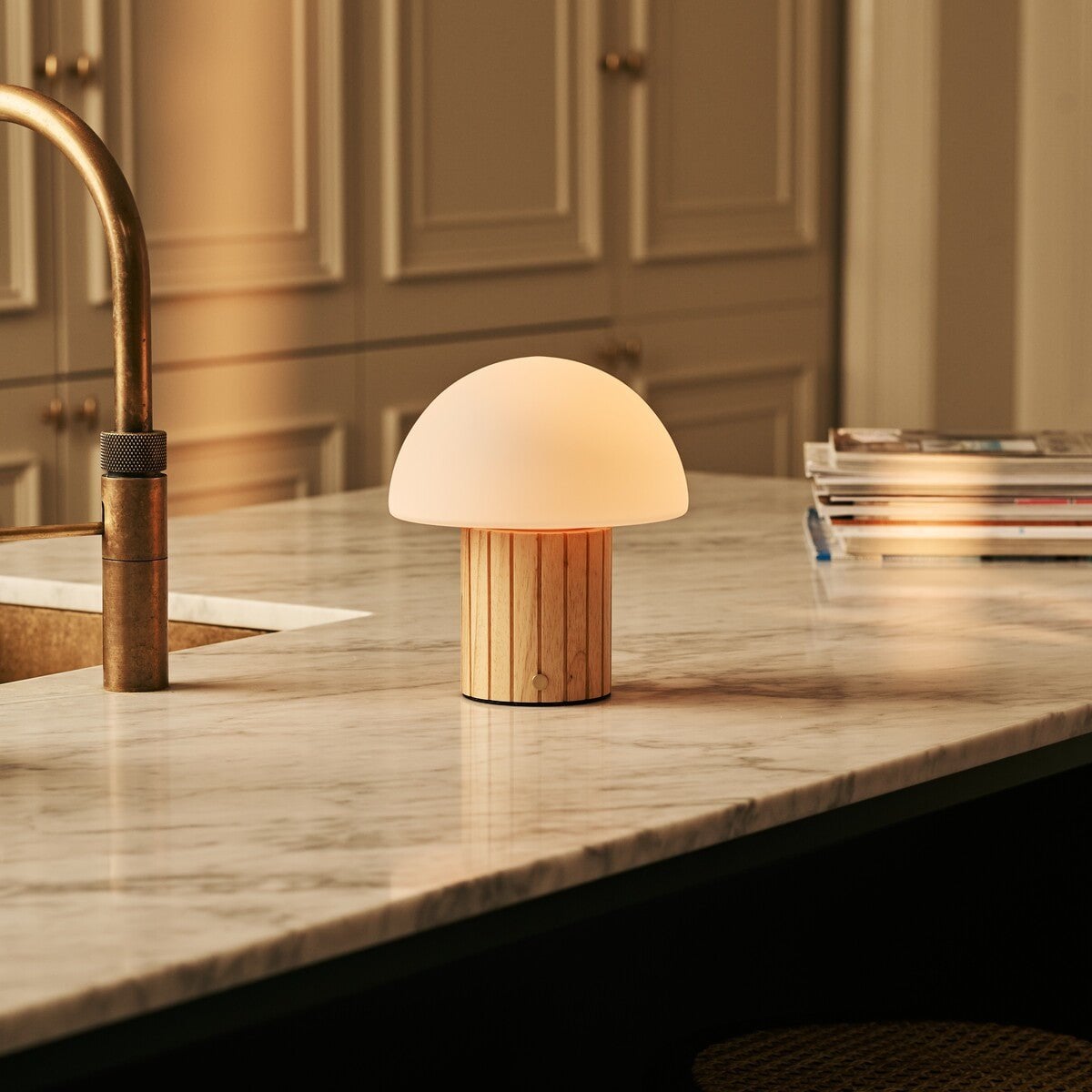 siebe lichtbruine oplaadbare tafellamp, tavellio amsterdam Tavellio - Amsterdam