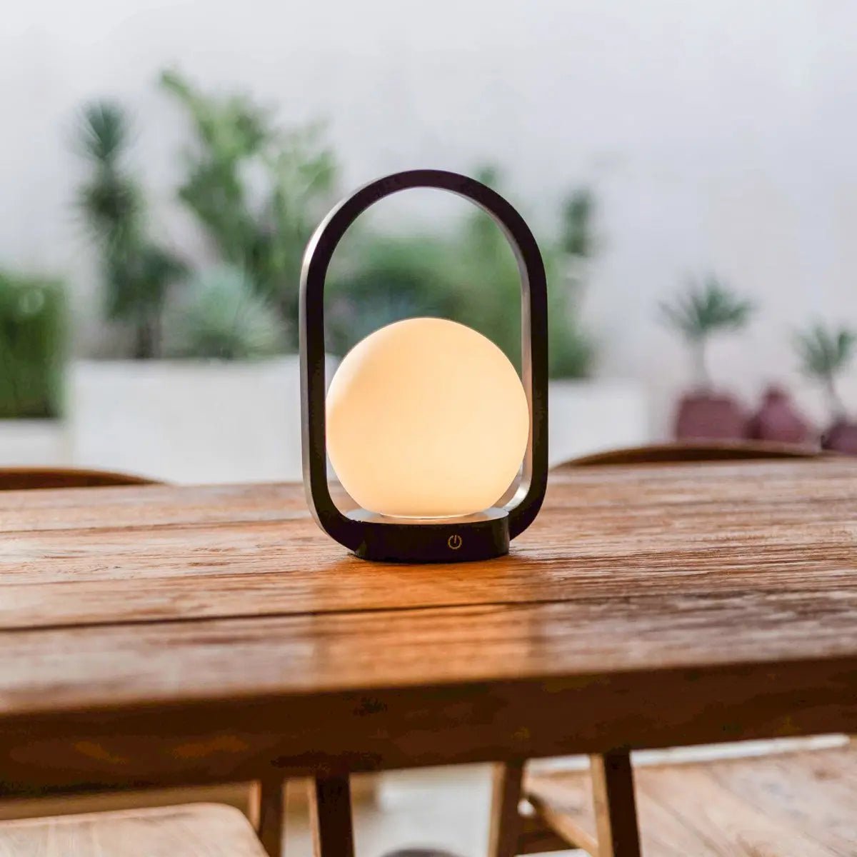 Skye Donkerbruine Houten Snoerloze Lamp | Oplaadbaar en dimbaar ontwerp Tavellio - Amsterdam
