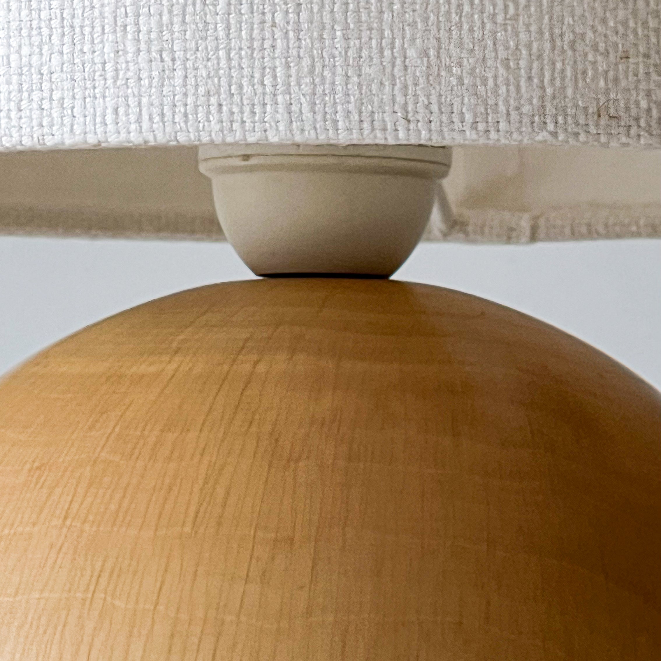 Tafellamp – massief hout & linnenlook Noii HOME