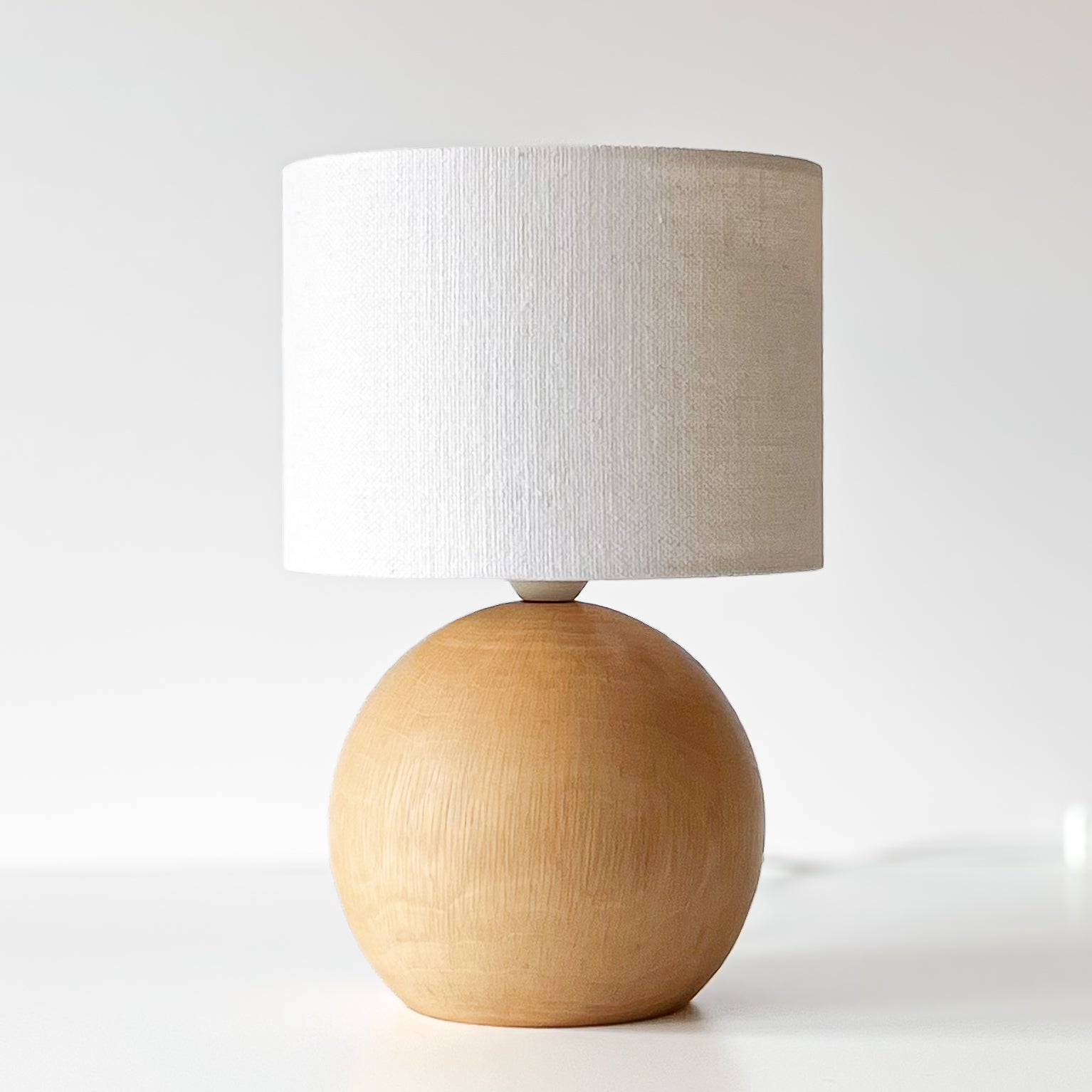 Tafellamp – massief hout & linnenlook Noii HOME