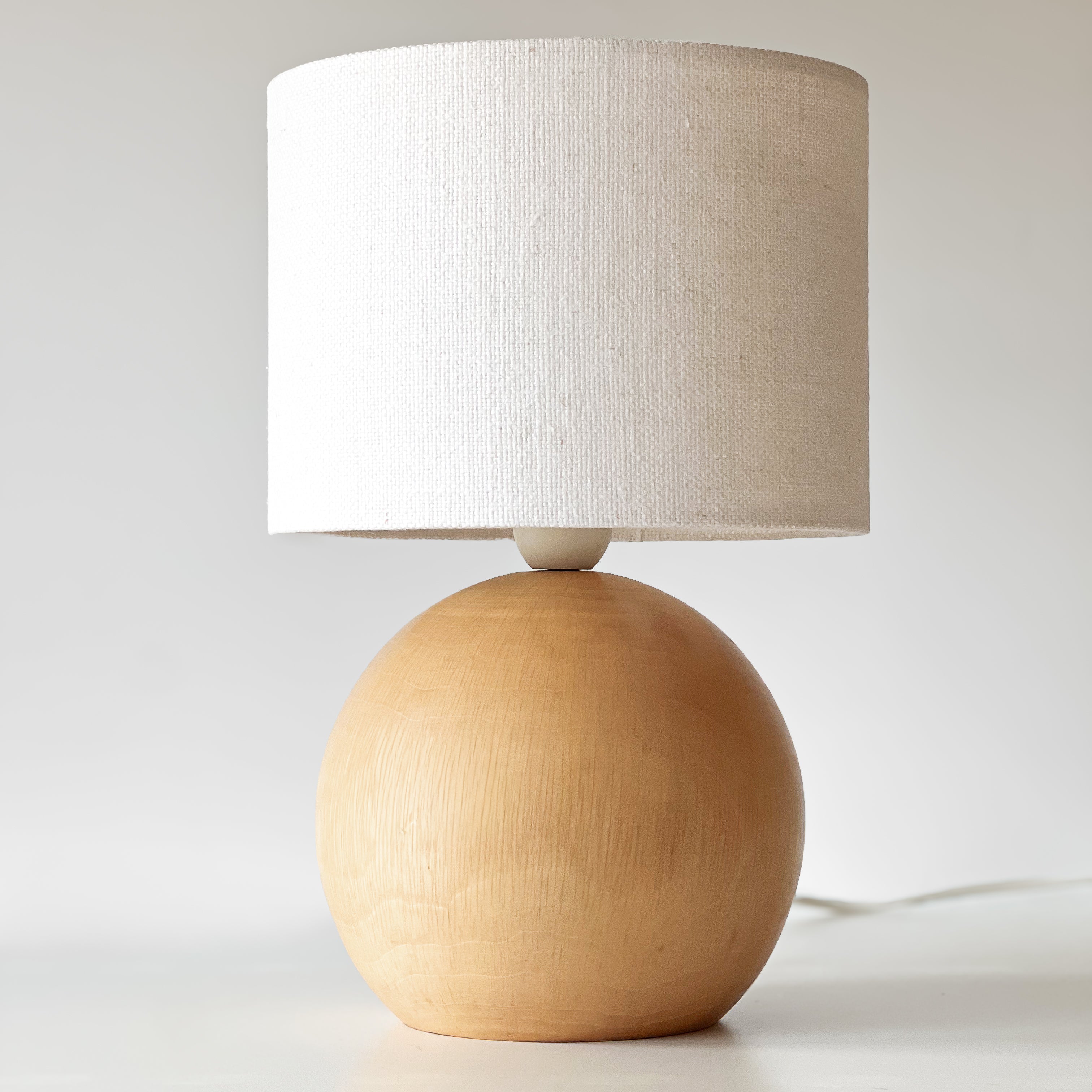 Tafellamp – massief hout & linnenlook Noii HOME