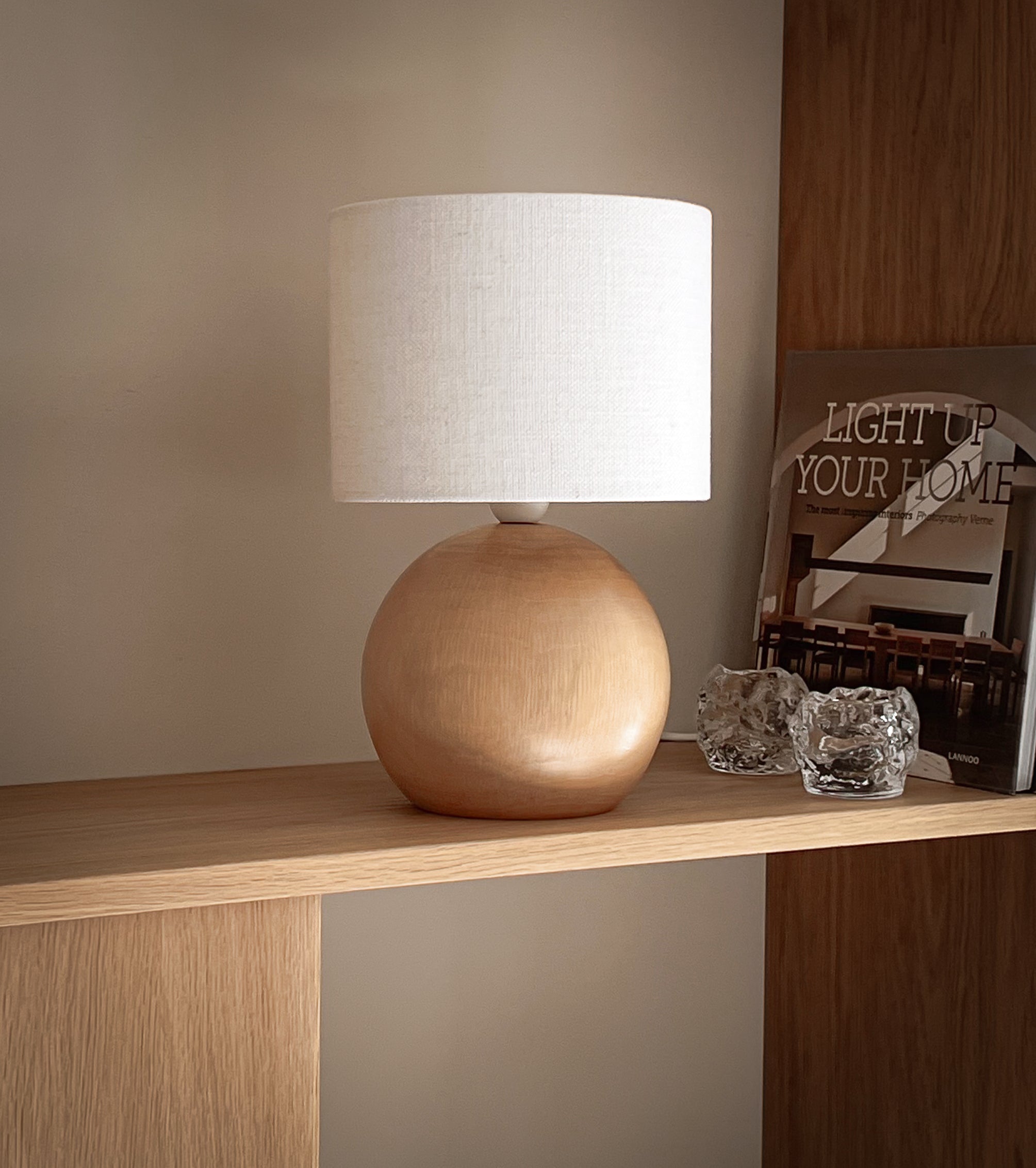 Tafellamp – massief hout & linnenlook Noii HOME
