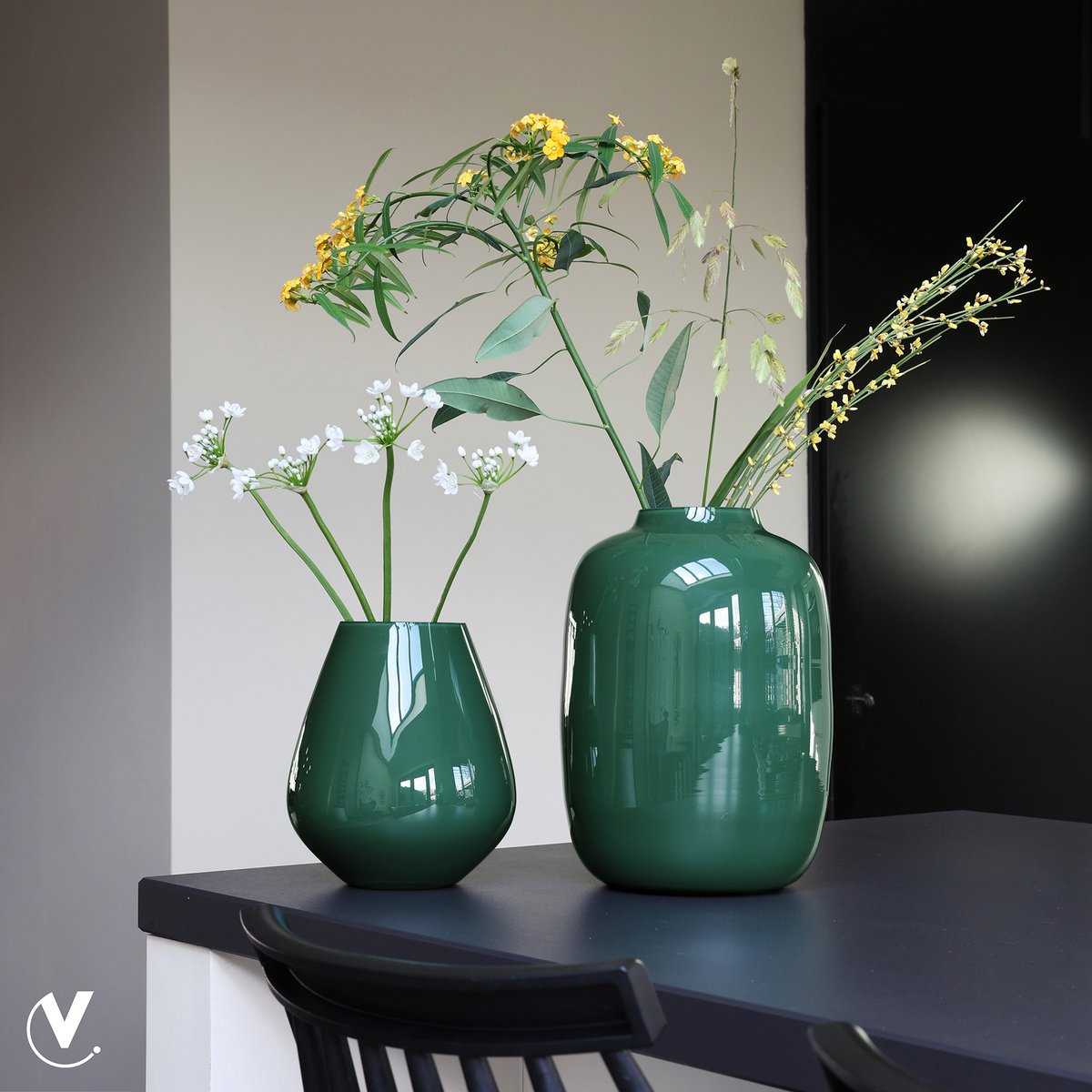 Vaas - Artic bright green Vase The World