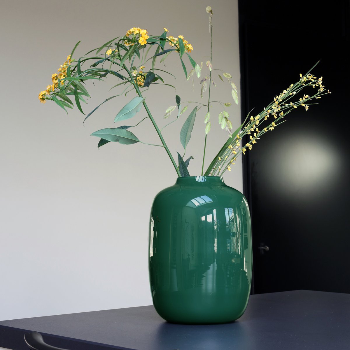 Vaas - Artic bright green Vase The World