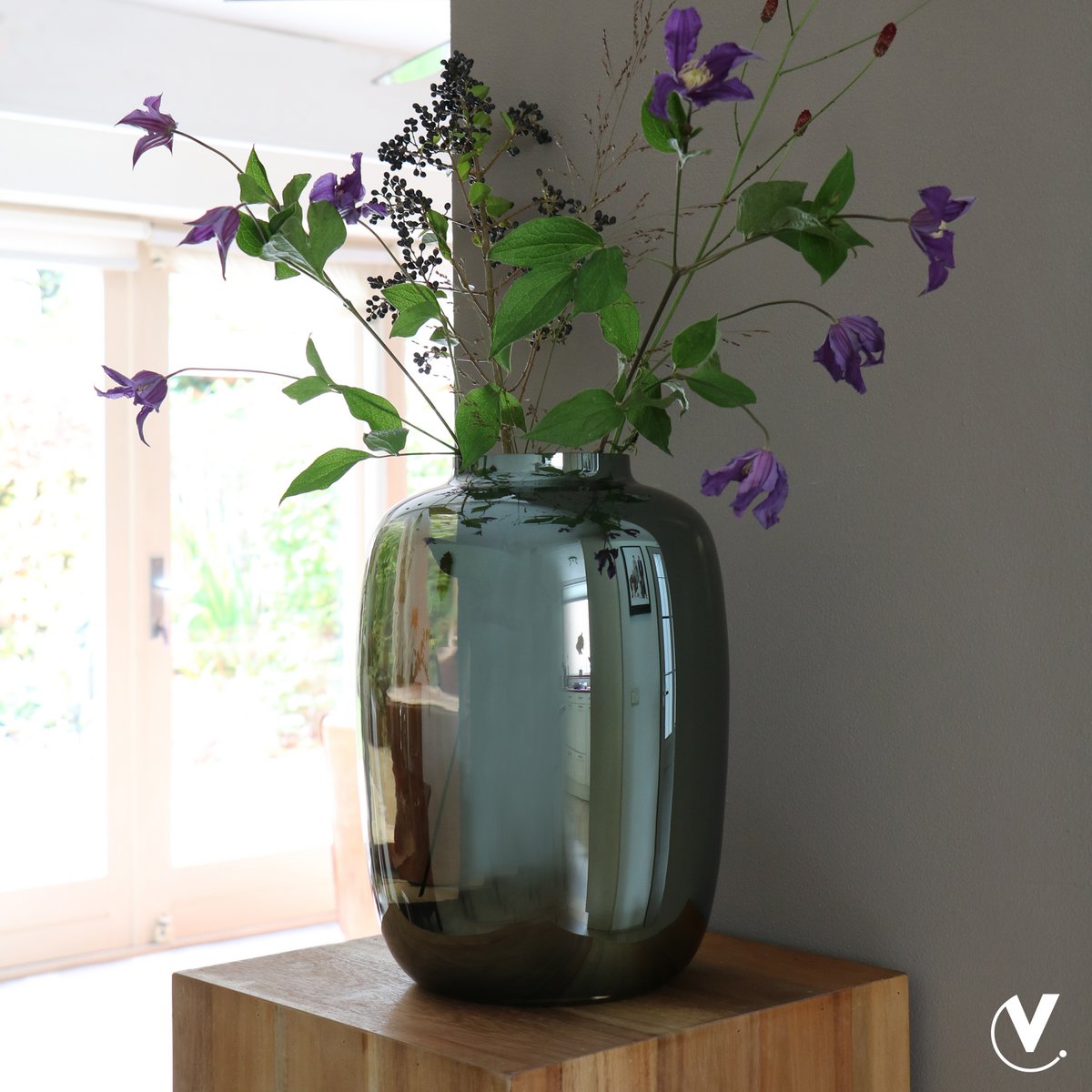 Vaas - Artic gloss grey Vase The World