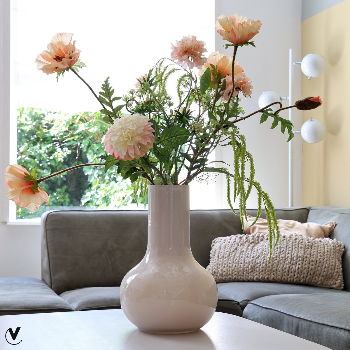 Vaas - Seim shiny ivory Vase The World