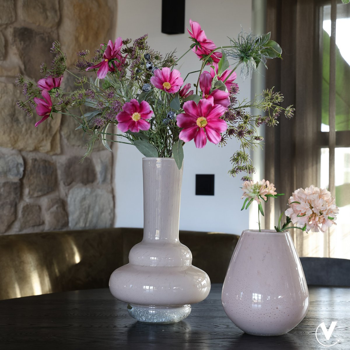 Vaas - Tasman S Elite ivory Vase The World