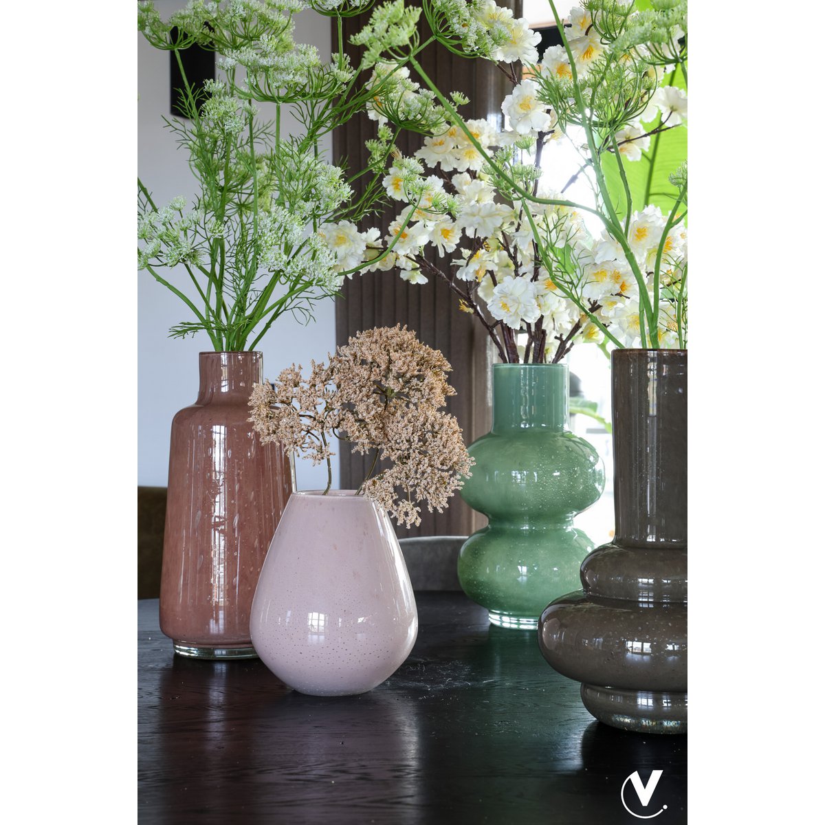 Vaas - Tasman S Elite ivory Vase The World
