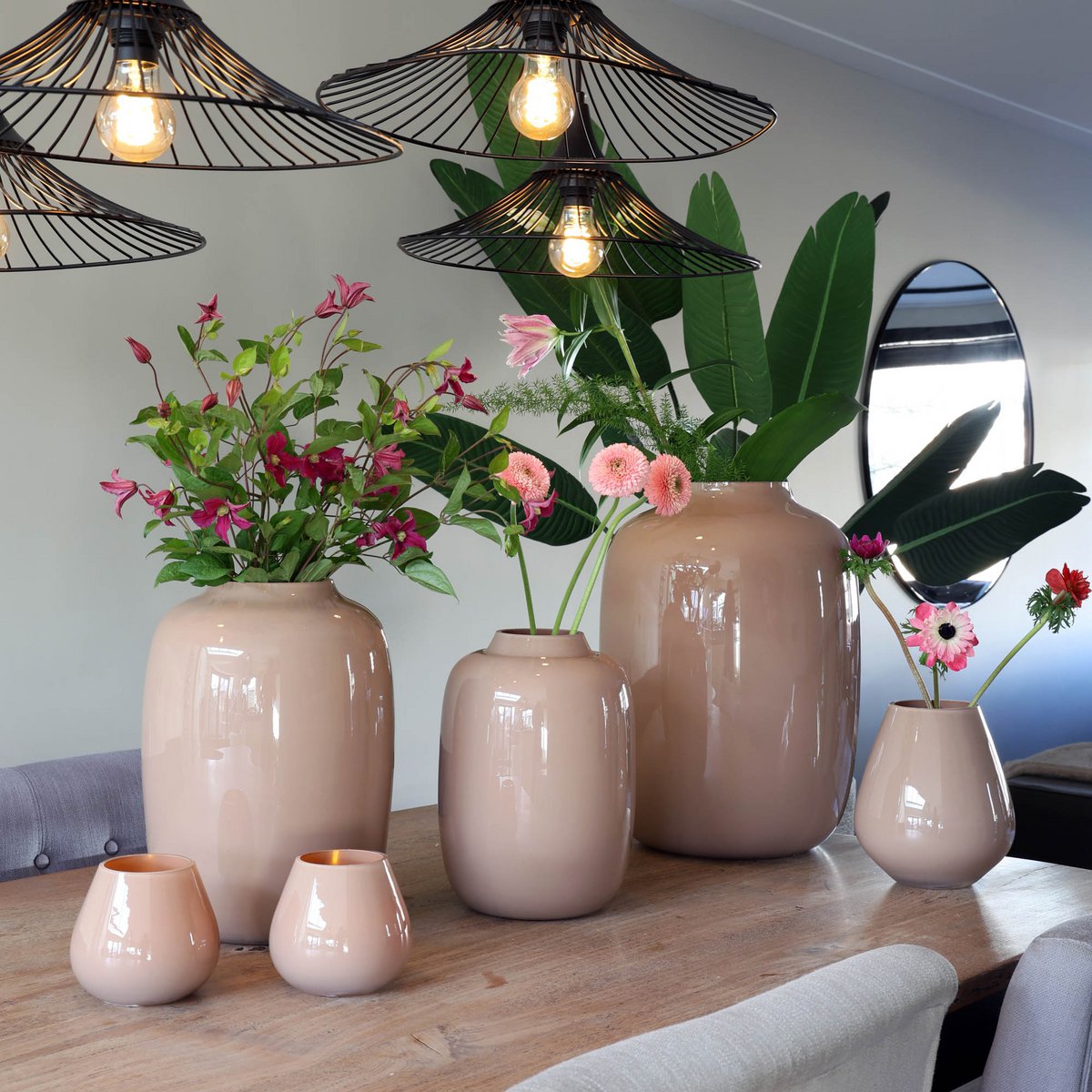 Vaas - Tasman S sand Vase The World