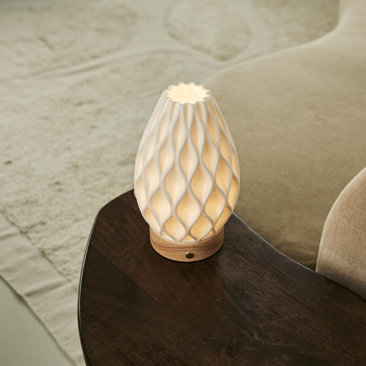 Vela lichtbruine draadloze tafellamp in 3D-geprinte porselein-oplaadbaar, dimbaar en tot 100 uur licht Tavellio - Amsterdam