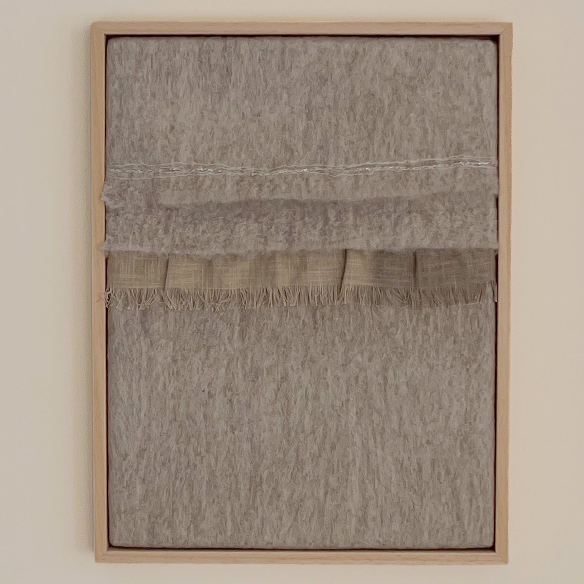 Vilten schilderij Imperfectus XXI – Vilt & Vlow | 43 × 33 cm Noii HOME