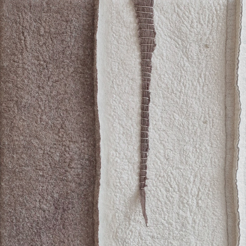 vilten wandkunst imperfectus III – vilt & vlow | 40 × 40 cm Noii HOME