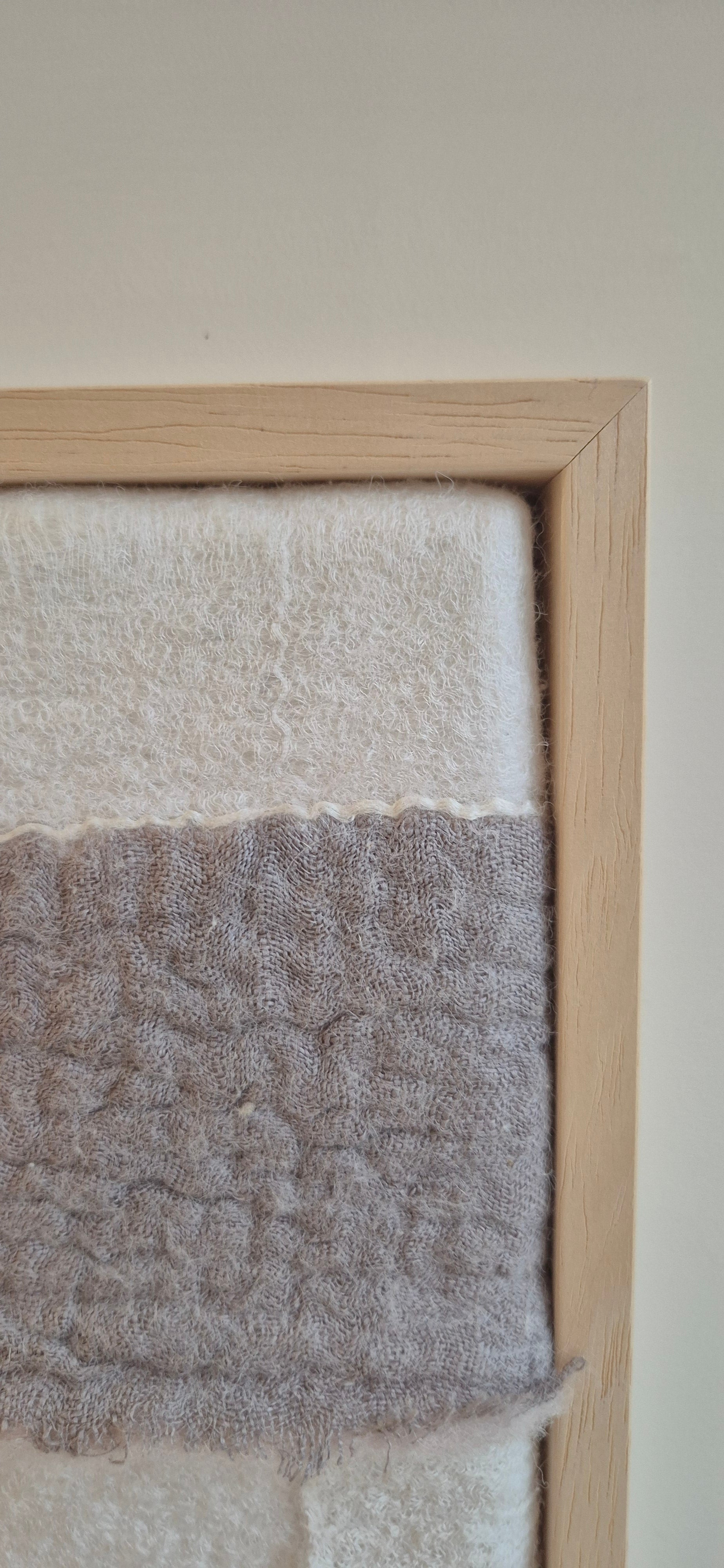 vilten wandkunst imperfectus IV – vilt & vlow | 30 × 45 cm Noii HOME