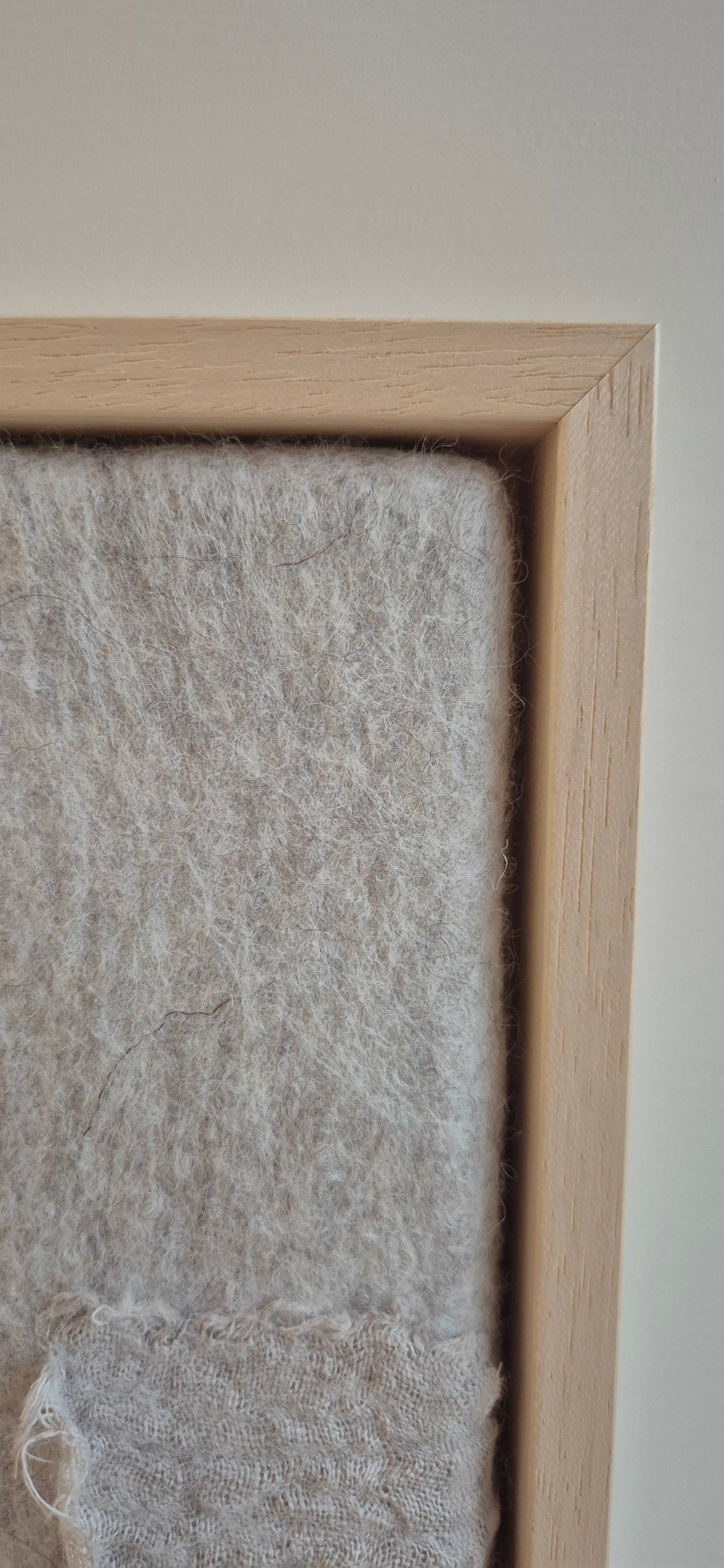 vilten wandkunst imperfectus IX – vilt & vlow | 40 × 30 cm Noii HOME