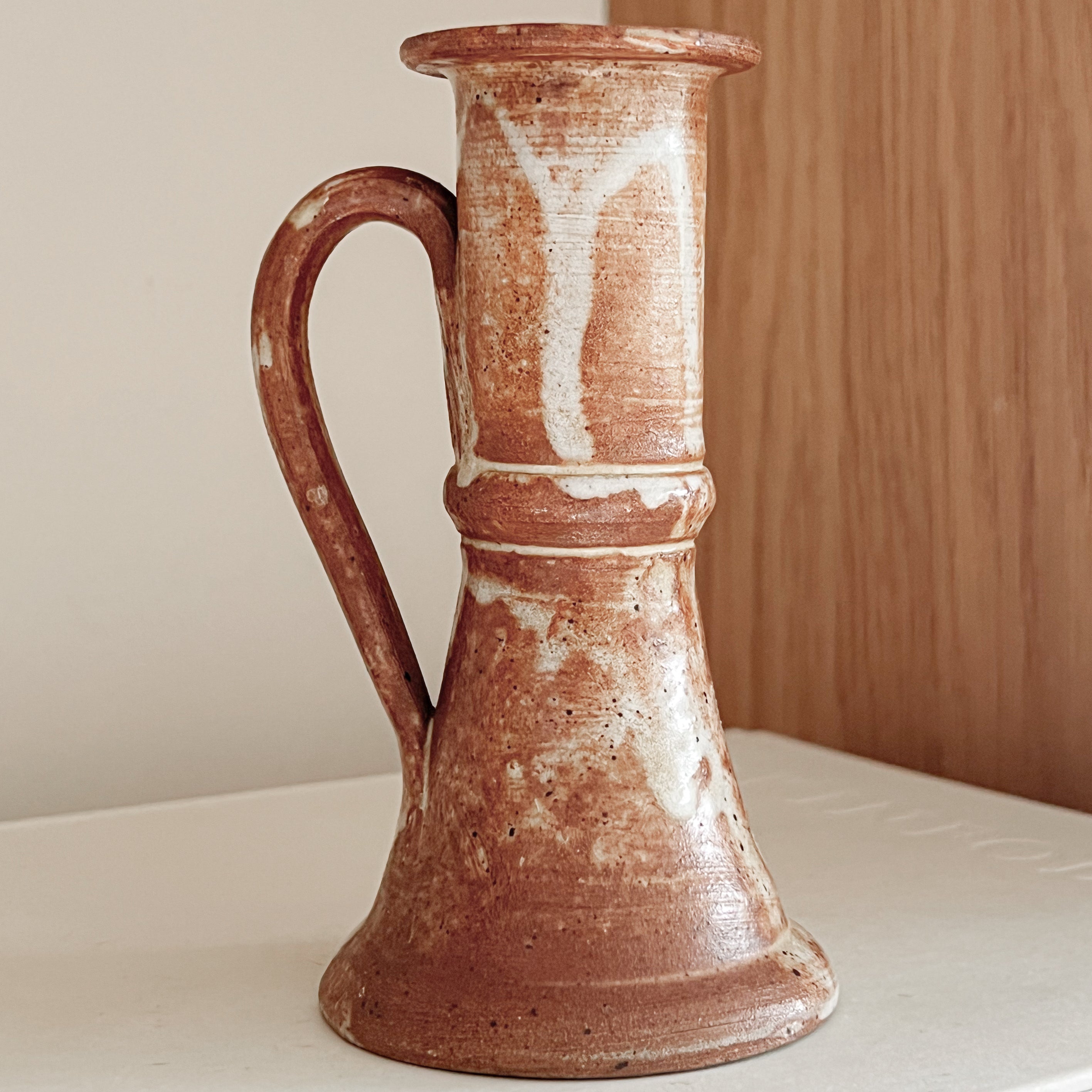 vintage keramieken kandelaar - terracotta met witte druipglazuur Noii HOME