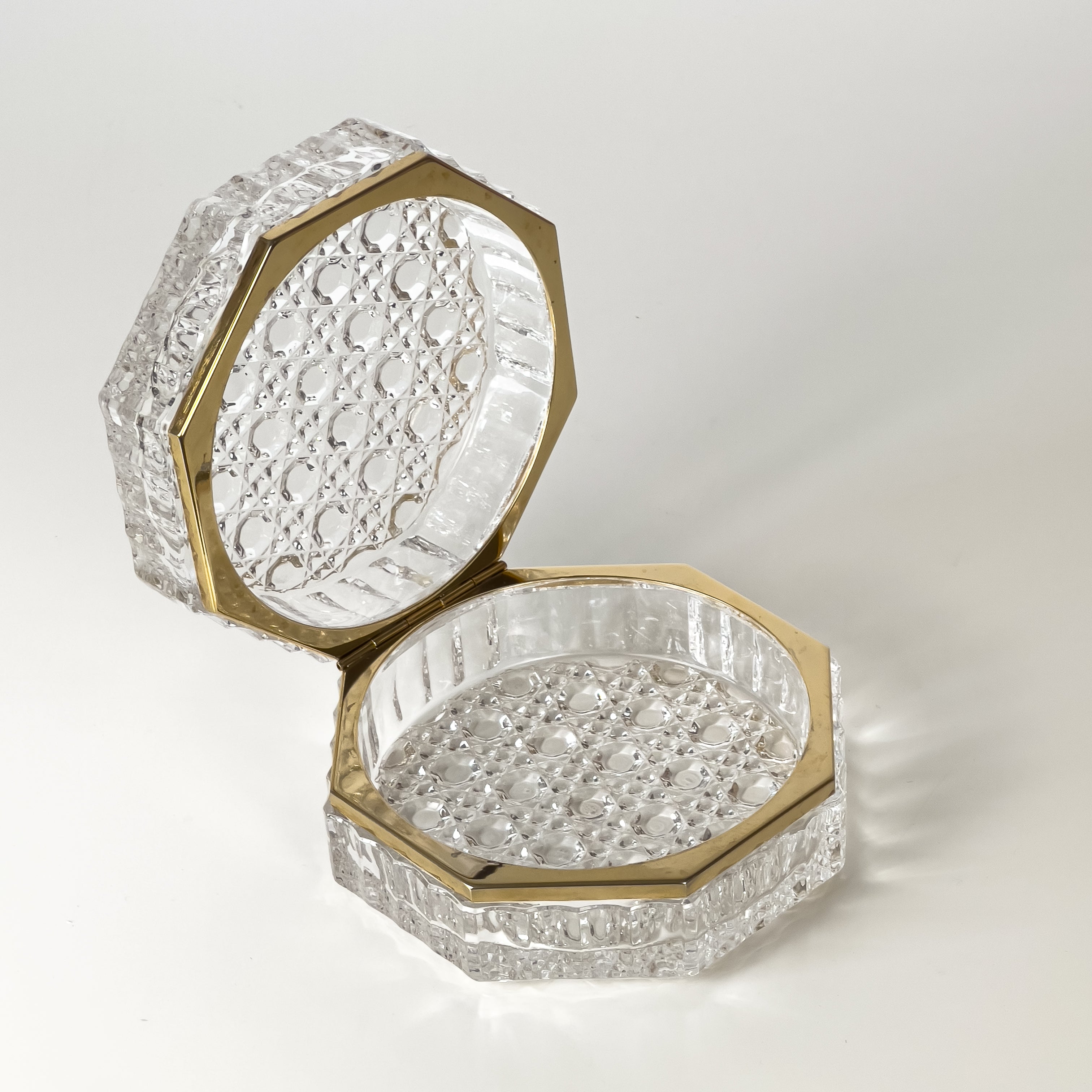vintage kristallen sieradendoos – baccarat stijl met messing scharnier Noii HOME