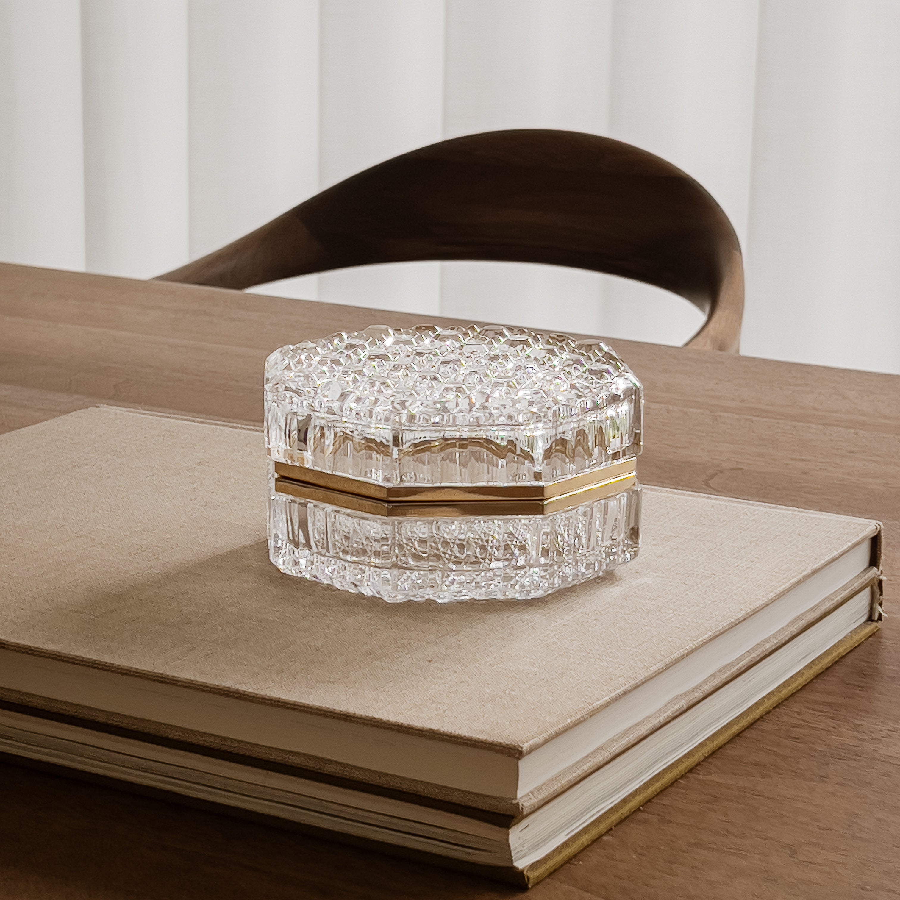 vintage kristallen sieradendoos – baccarat stijl met messing scharnier Noii HOME