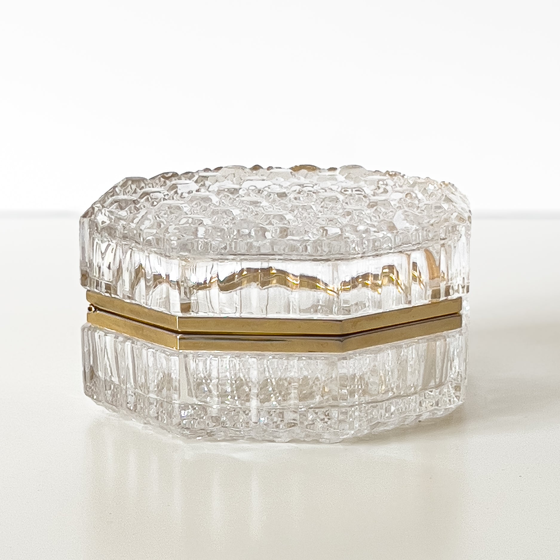 vintage kristallen sieradendoos met messing scharnier – baccarat stijl Noii HOME