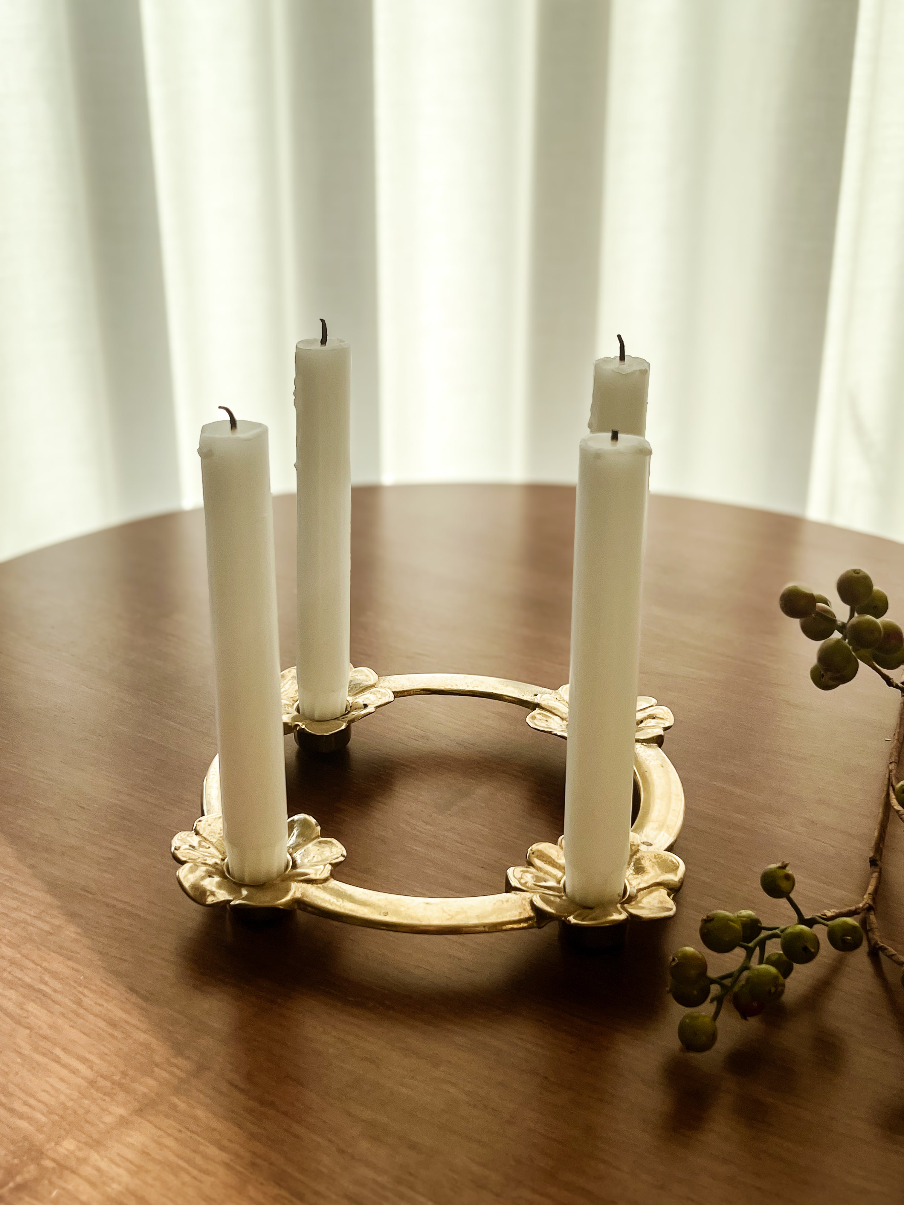 vintage messing kandelaar - advent - met bloemvormige houders Noii HOME