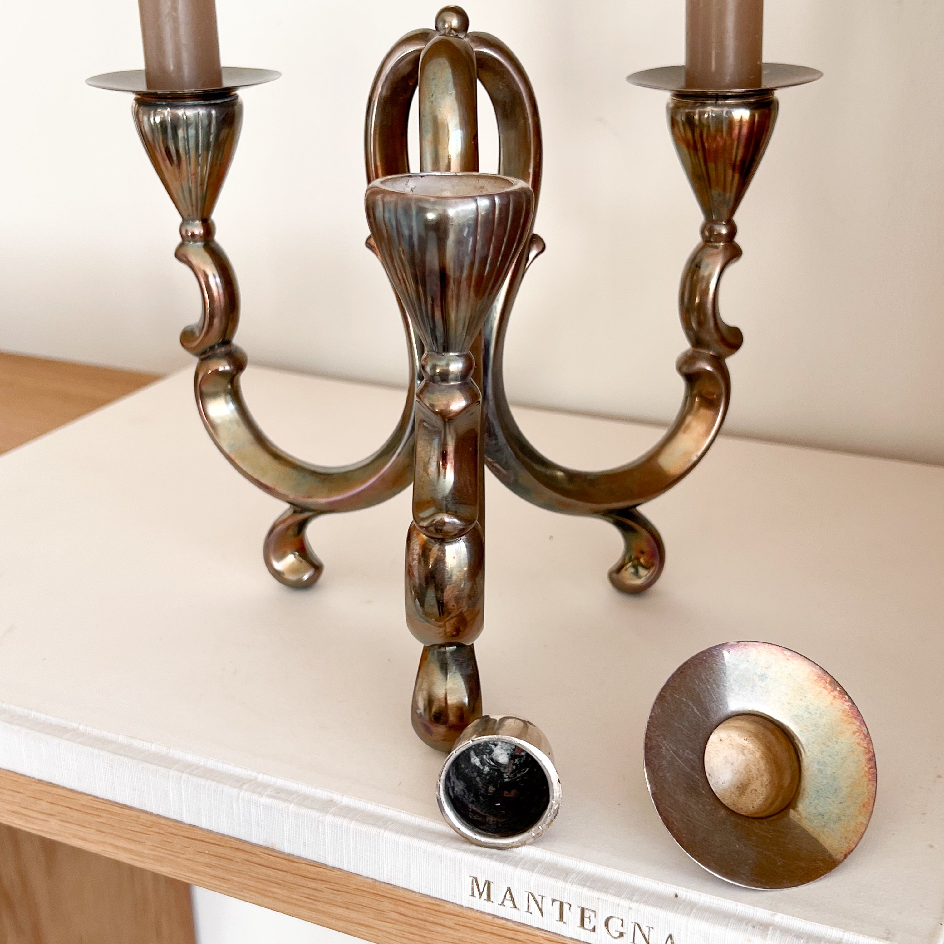 Vintage metalen 3-armige kandelaar – robuust & elegant Noii HOME