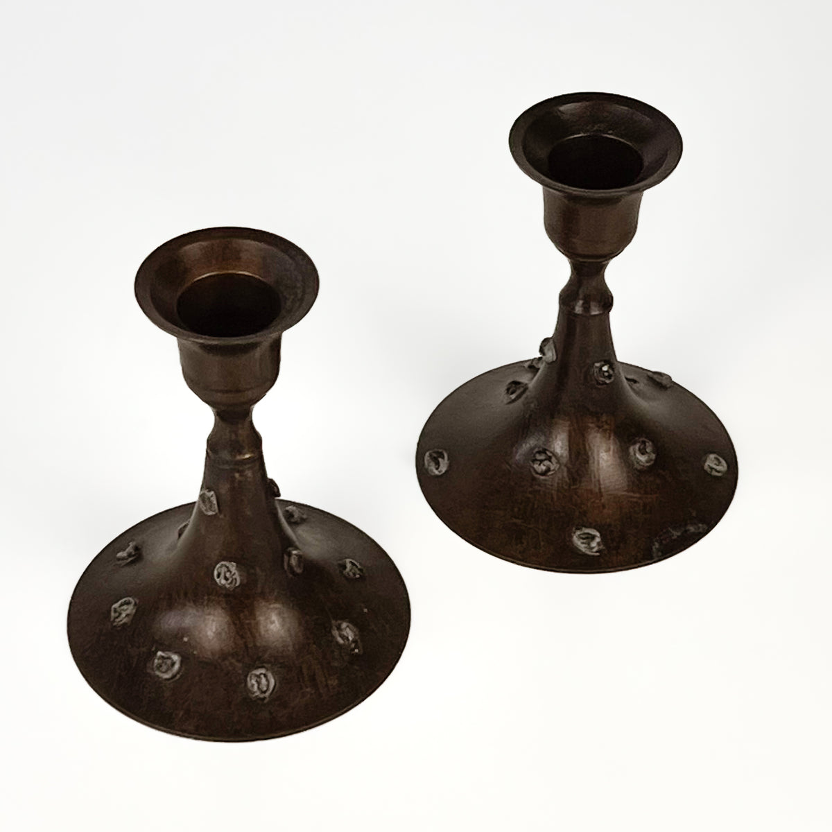 vintage metalen kandelaars – set van 2 – donker koperpatina Noii HOME