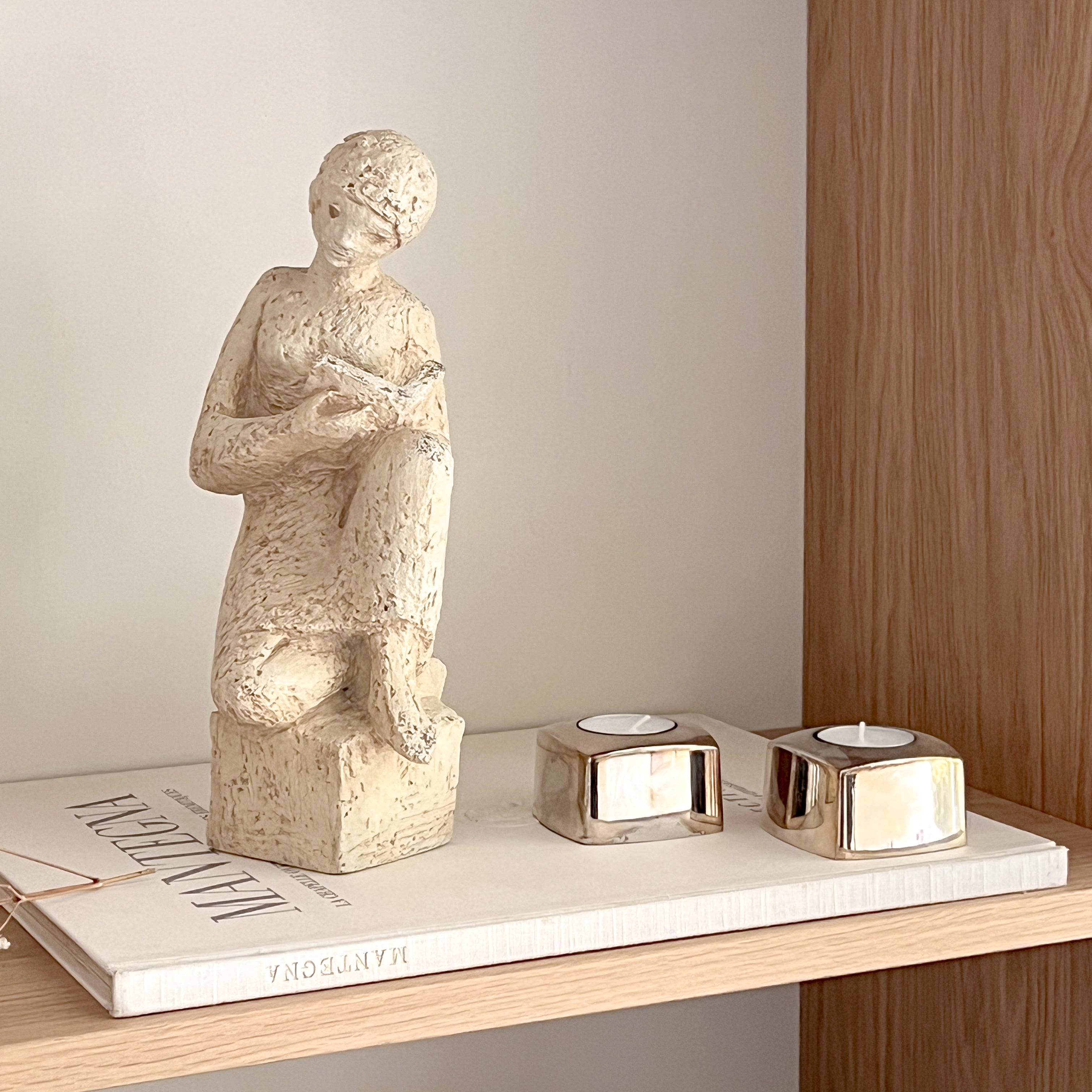vintage sculptuur vrouw met boek – marendo sculptures nederland - 28 cm Noii HOME