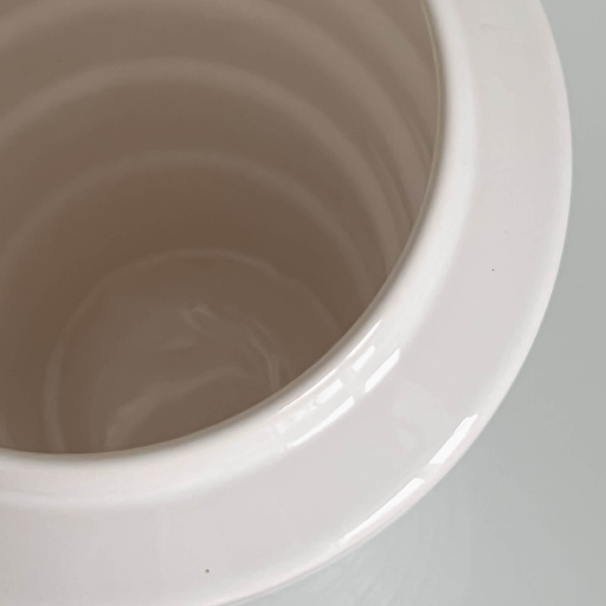 vintage vaas - ribbelstructuur - plateelbakkerij Flora - wit keramiek Noii home