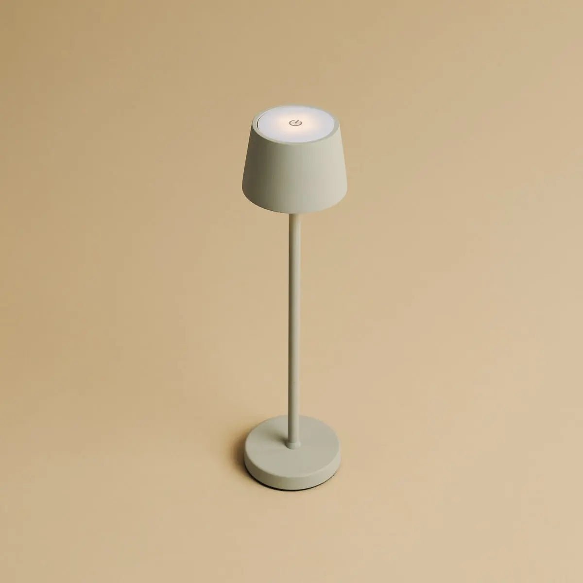Vondel Mini Shadow Gray Oplaadbare en draadloze lamp perfect voor horeca -industrie - draadloos oplaadbaar via laadstation Tavellio - Amsterdam