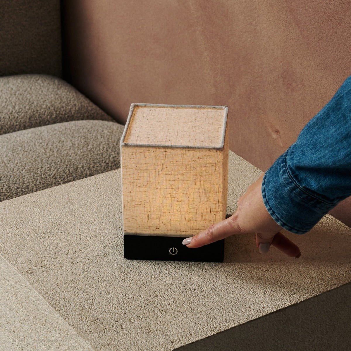 Zano Black Wireless Lamp met hout en linnen - Moodverlichting, LED -tafellamp met batterij Tavellio - Amsterdam