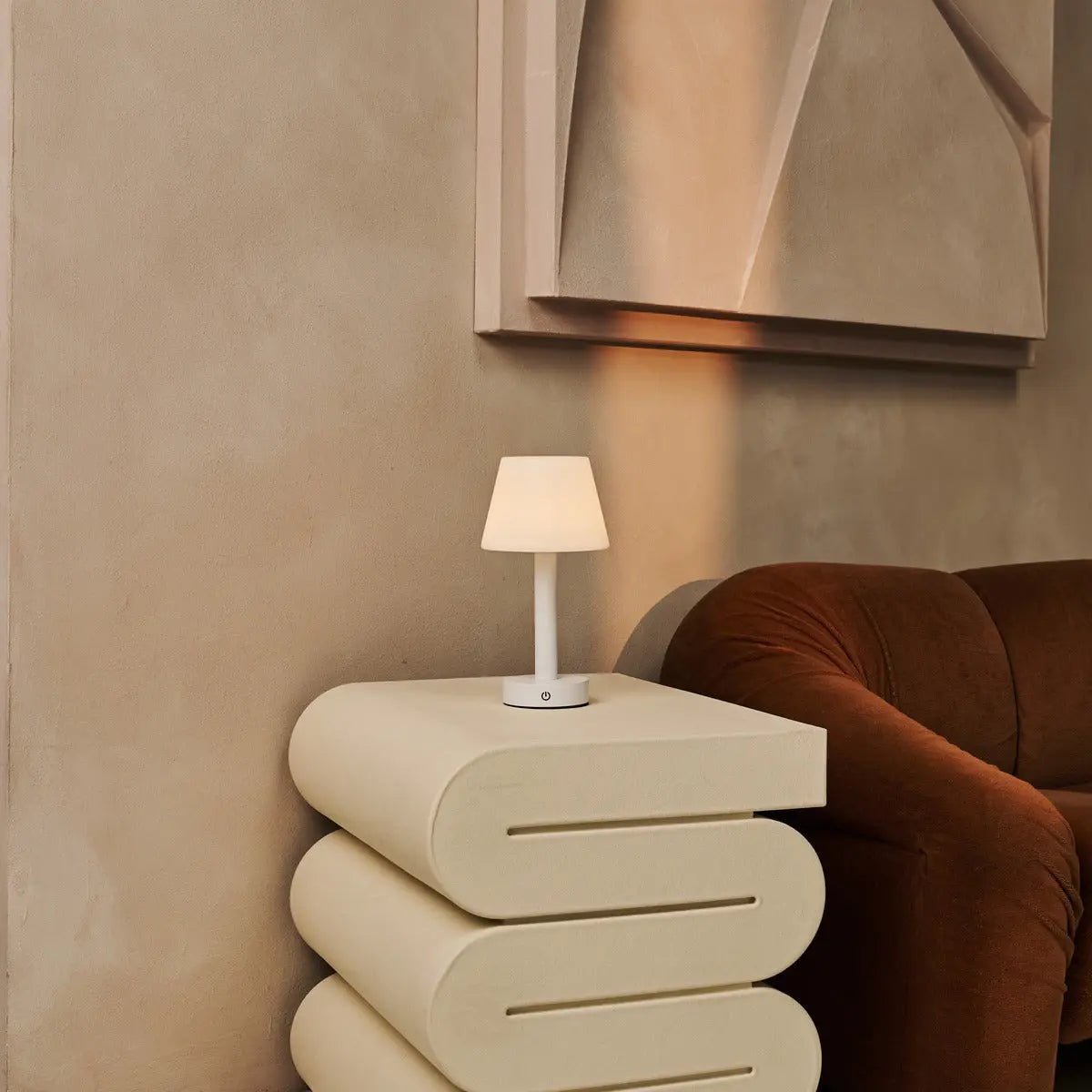 Zoë Witte Houten Oplaadbare Tafellamp | Draadloos, dimbaar, USB-C, batterij met een levensduur van 80 uur Tavellio - Amsterdam